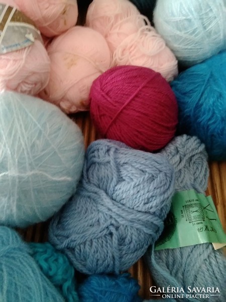1800 Grams for various yarns for knitting, crocheting, needlework