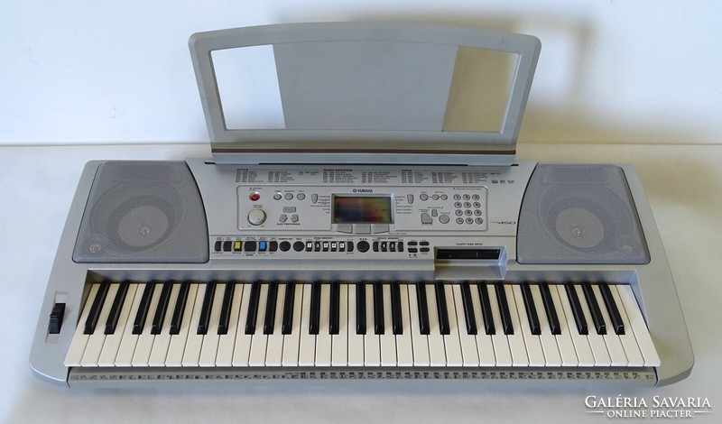 1K746 yamaha psr-450 synthesizer