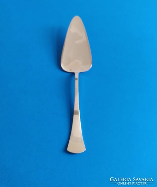 Silver cake shovel in English style
