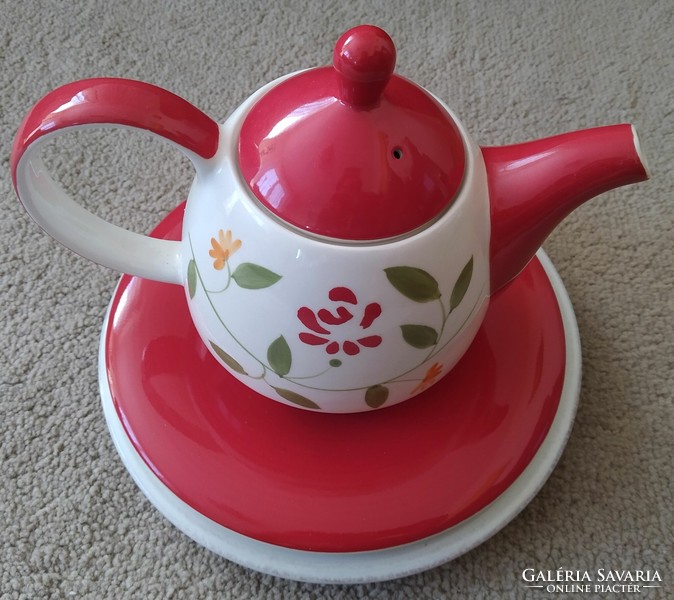 Teatorony, porcelán teáskészlet