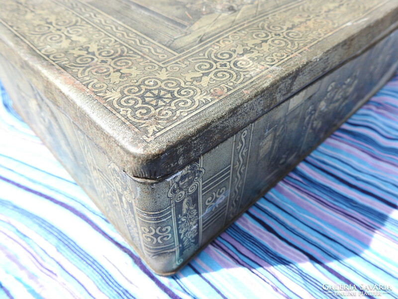 Tin box with antique embossed pattern - metal gift box