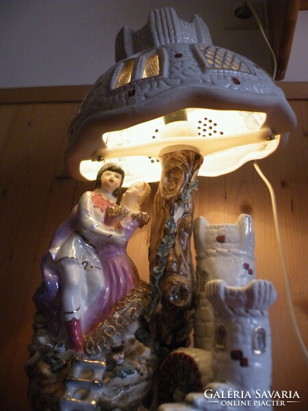 Roceram Alba Júlia kézzel festett, román porcelán nagy éjjeli lámpa