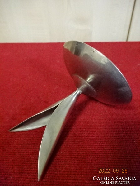 Ezüstözött gyertyatartó, levél forma, alsó átmérője 7 cm. Vanneki! Jókai.