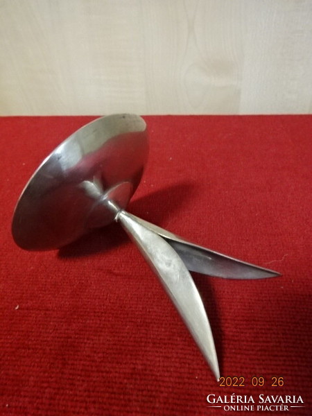 Silver-plated candle holder, leaf shape, bottom diameter 7 cm. He has! Jokai.