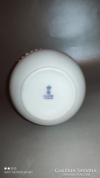 A.K. Kaiser porcelán váza gyöngysor mintás jelzett