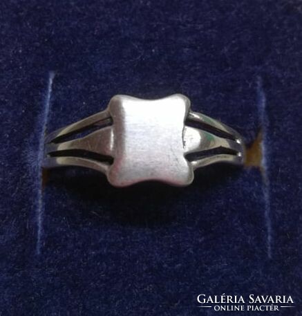 Small silver ring