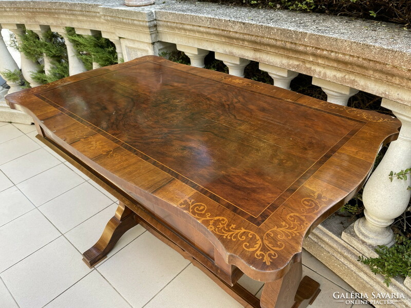 Biedermeyer table with nice shape