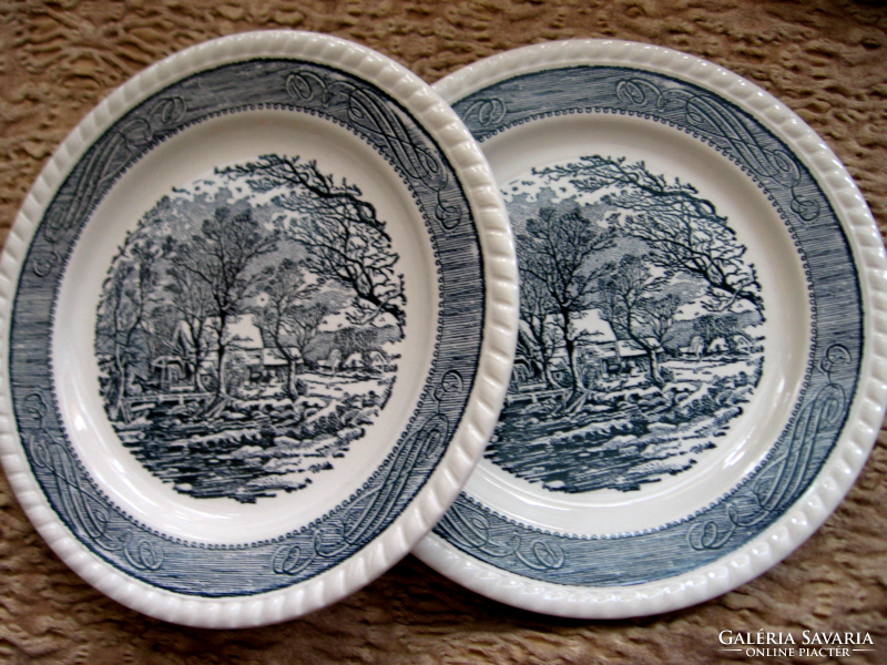 2 blue and white homestead in a spectacular English small plate