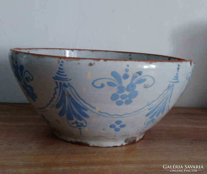 Antique min. 90-100 years old large-sized, blue hand-painted bright glazed earthenware bowl, kneading bowl, 26 cm