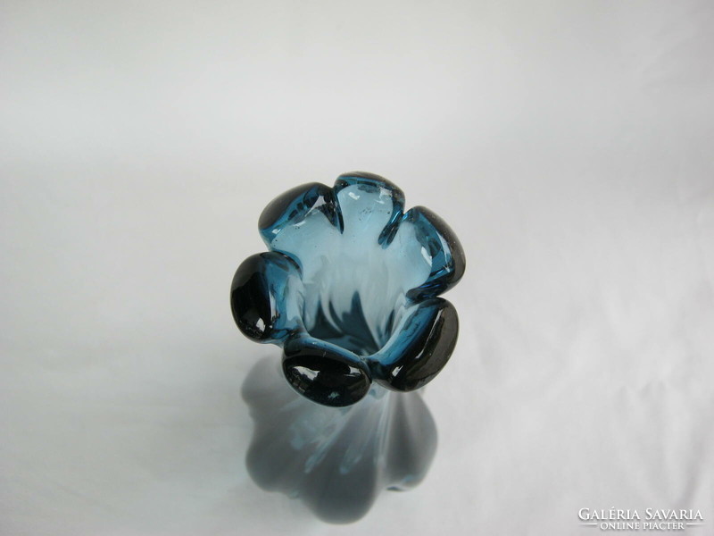 Bohemia blue thick glass vase weighs 1 kg