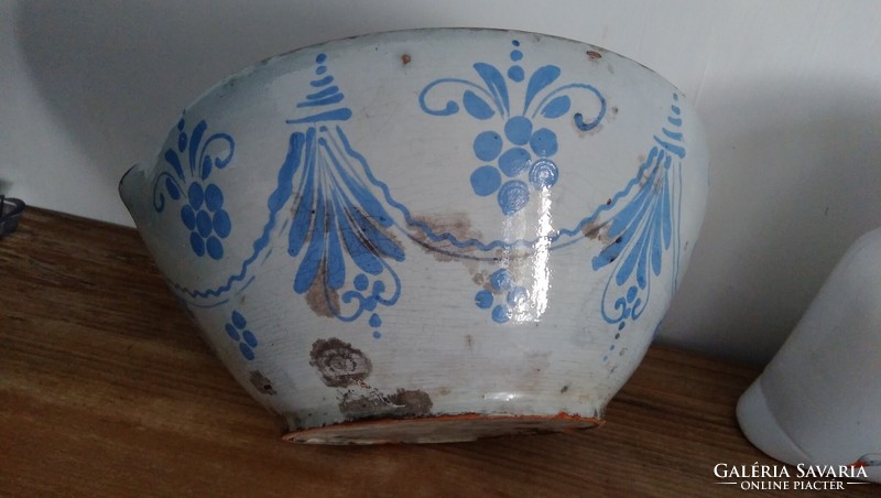 Antique min. 90-100 years old large-sized, blue hand-painted bright glazed earthenware bowl, kneading bowl, 26 cm