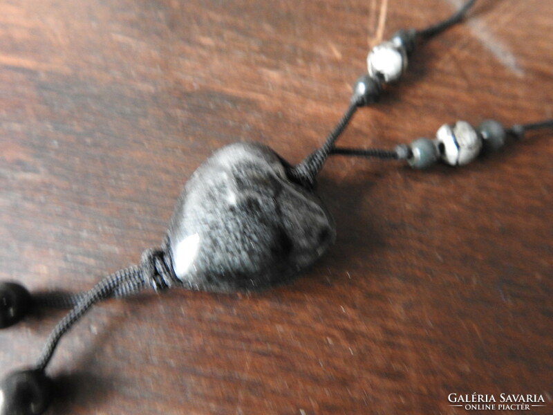 Old heart-shaped necklace - necklace