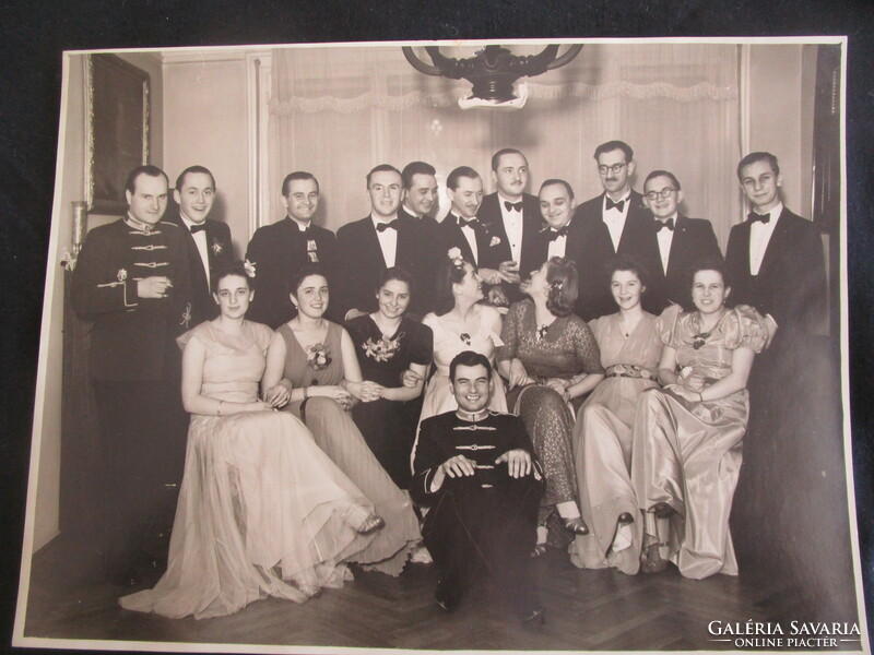 1939 HÁZI BÁLTÁNCESTÉLY PECSÉT FELÍRAT JELZETT FOTÓ GYÜJTŐI hátoldalukon a résztvevők nevesítve