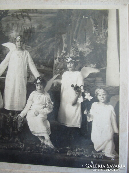 1929 BUDAPEST KARÁCSONY Kislányok angyal jelmezben CSOPORTKÉP JELZETT FOTÓ FÉNYKÉP