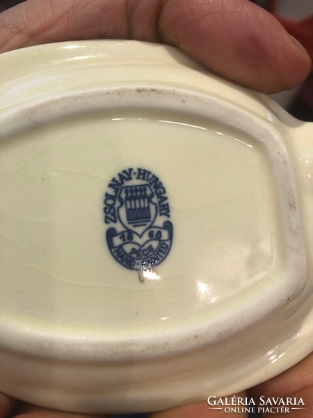 Zsolnay porcelain ashtray, size 8 cm, for collectors.