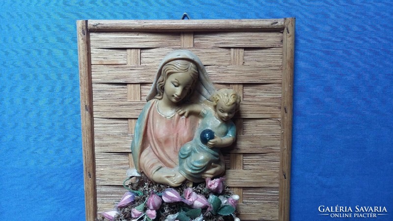 Műgyanta Madonna gyermekével, falikép