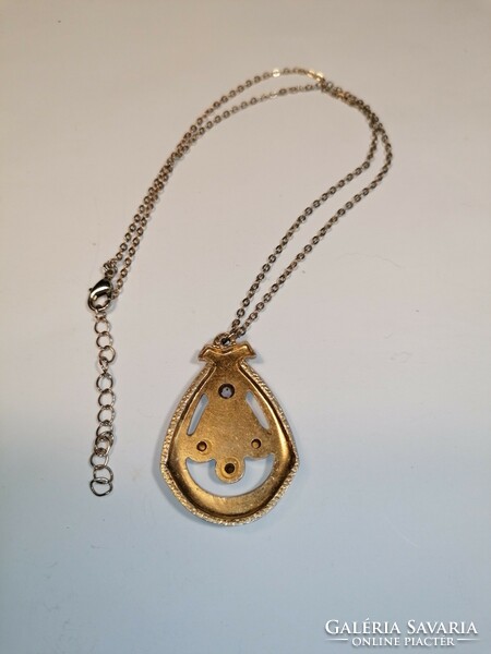 Old pendant (401)