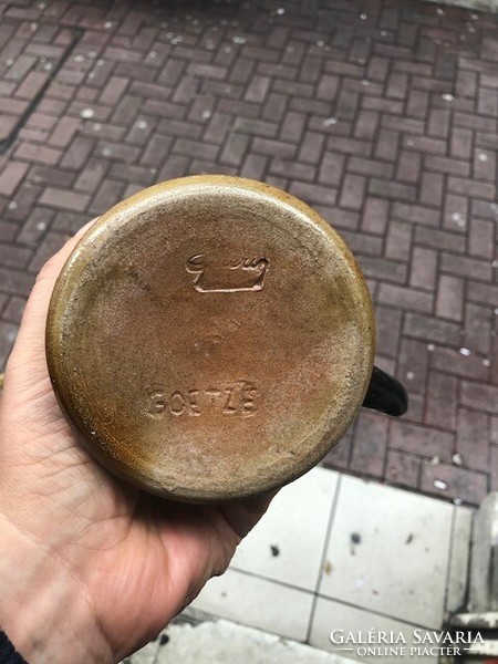Goetze drinking mug, ceramic, signed, 3 decis, flawless piece.