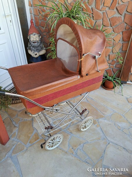 Retro large stroller in beautiful condition, nostalgia piece, collector's beauty