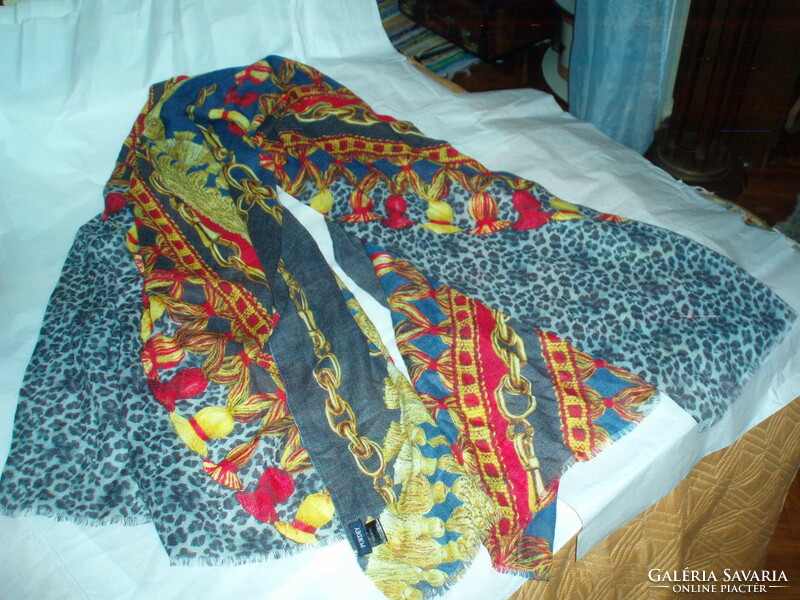 Vintage purdey large woolen scarf