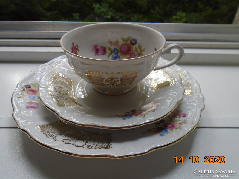 Antik Kézzel festett rózsás arany háló, Meisseni virág és dombor mintákkal teás reggeliző készlet