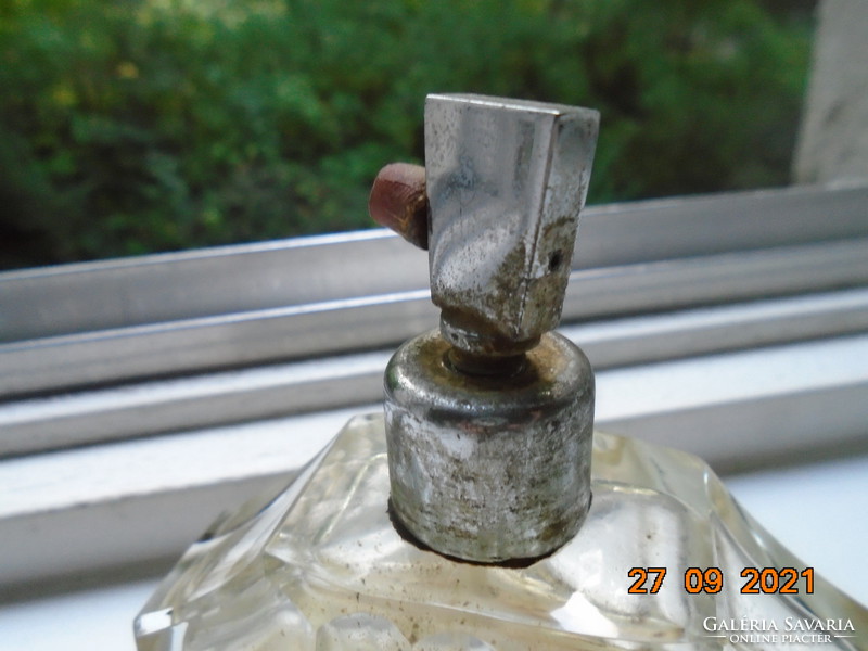 Antik csiszolt, fazettált kristály art-deco parfümös üveg,valamikor ezüstözött fém szerelékkel