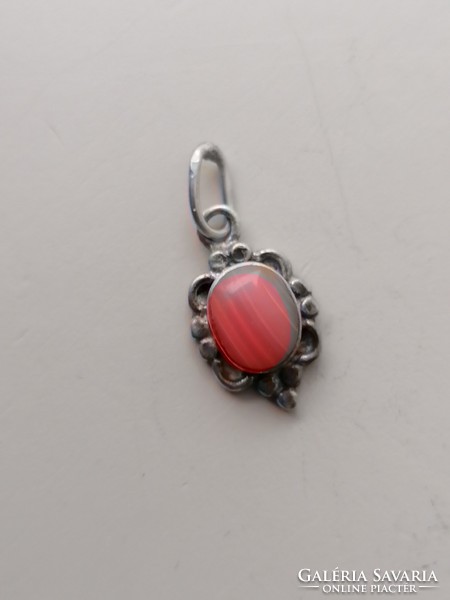 Silver pendant with coral stone 925