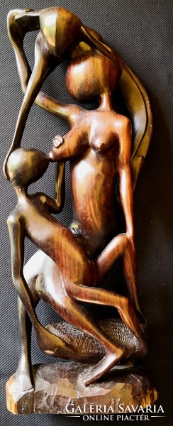 Dt/142 - large carved wooden sculpture in modern style