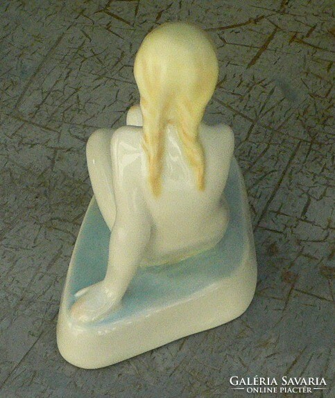 Zsolnay nude porcelain