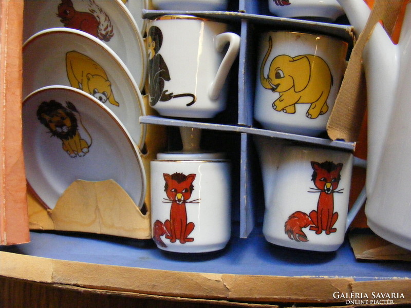 Retro animal toy porcelain set for 6 people