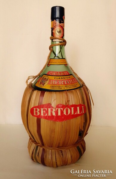 Régi olasz vörösboros chianti zöld üveg palack Bertolli, 1962, rafia borítás, retro gyűjtői darab