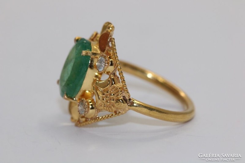 56 os 18K Sarga Arany 2Ct Smaragd 0.16Ct Gyemant Gyuru