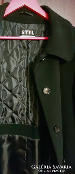 Elegáns, STYL márkajelzésű fekete hosszú divatos női szövetkabát  télikabát újszerű állapotú M méret