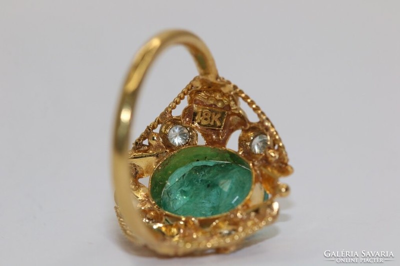 56 Os 18k yellow gold 2ct emerald 0.16ct diamond ring