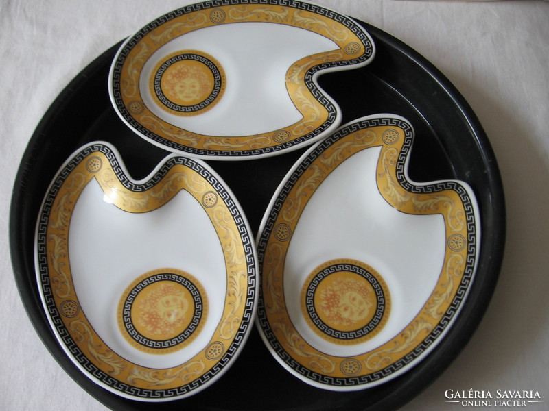 Versace Bacchus barokk mintás aranyozott cseh tányérok