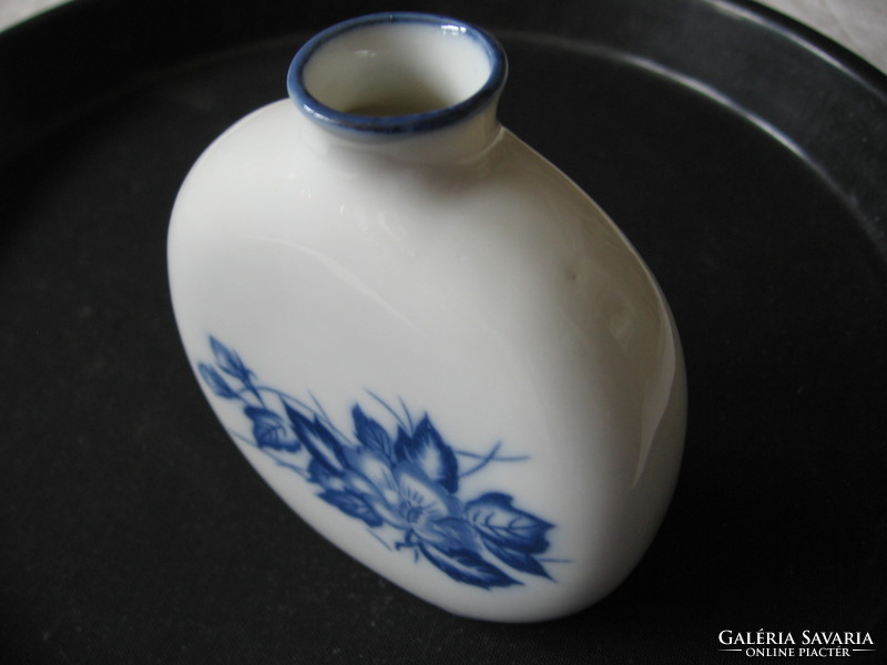 4 db Kék-fehér vadrózsás kis porcelán lapos flaska, palack, váza