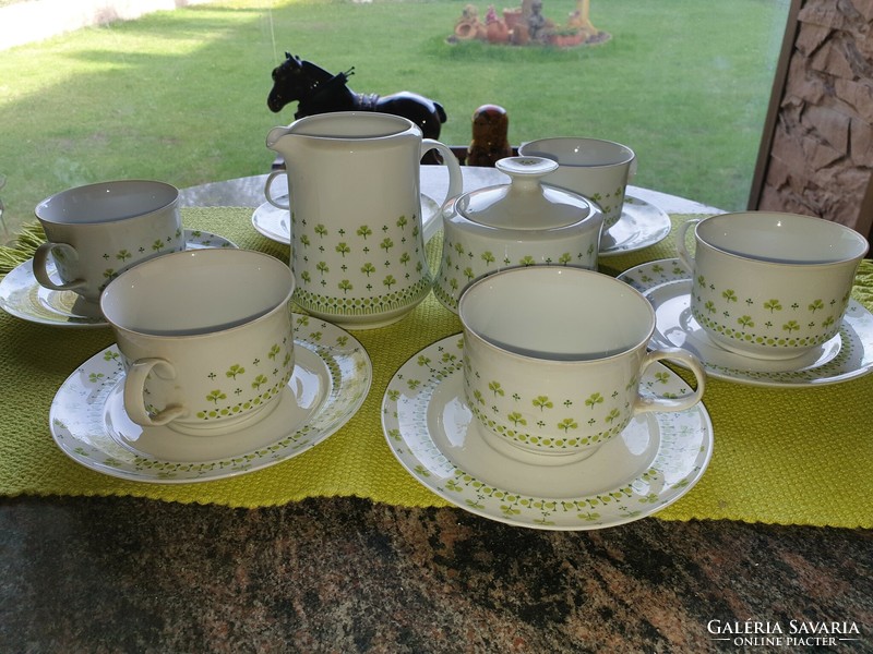 Retro lowland clover tea set