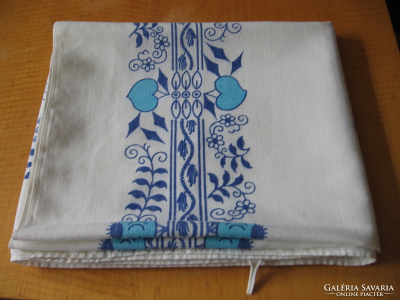 Onion patterned tablecloth