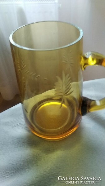 Amber glass 16 cm high