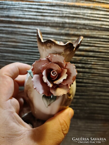 Capodimonte  rózsás porcelán   váza  -koronás pecsét