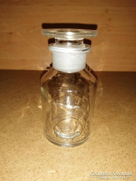 Old glass stoppered glass apothecary pharmacy medicine bottle (14/d)