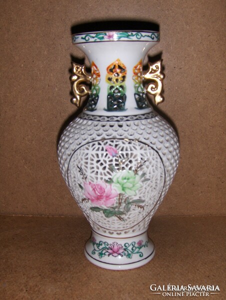 Chinese porcelain openwork pattern vase 20 cm (8 / d)