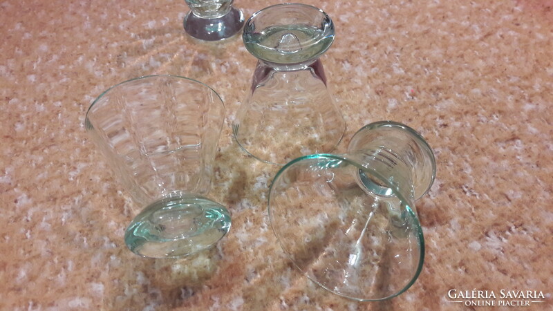 Green glass brandy glasses with spout (l2651)