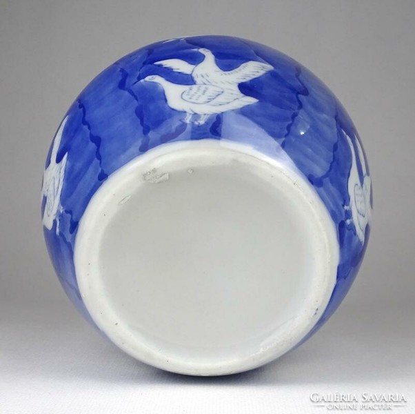 1K829 flawless blue-white oriental patterned porcelain vase 13.5 Cm