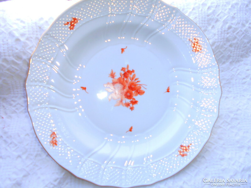 Ó Herendi tányér- masszába nyomott HEREND és címer jelzéssel  25  cm