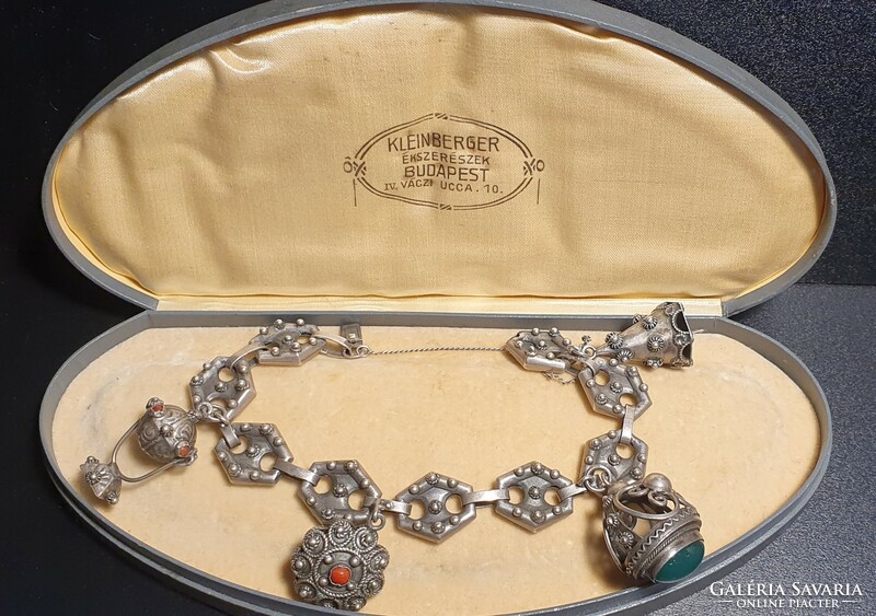 Neo Etruscan Peruzzi silver bracelet with coral and agate decoration