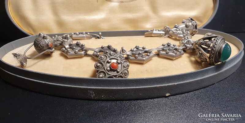 Neo Etruscan Peruzzi silver bracelet with coral and agate decoration