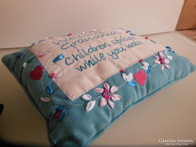 Pillow - 23 x 19 x 8 cm - velvet - embroidered - ribbon embroidered - exclusive - quality - flawless