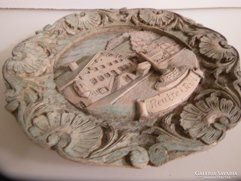 Plate - wood - 3 d - old - hand carved - detailed - Austrian - 23 x 2.5 cm - flawless