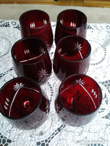 Old crimson lips engraved set of 6 wine glasses.